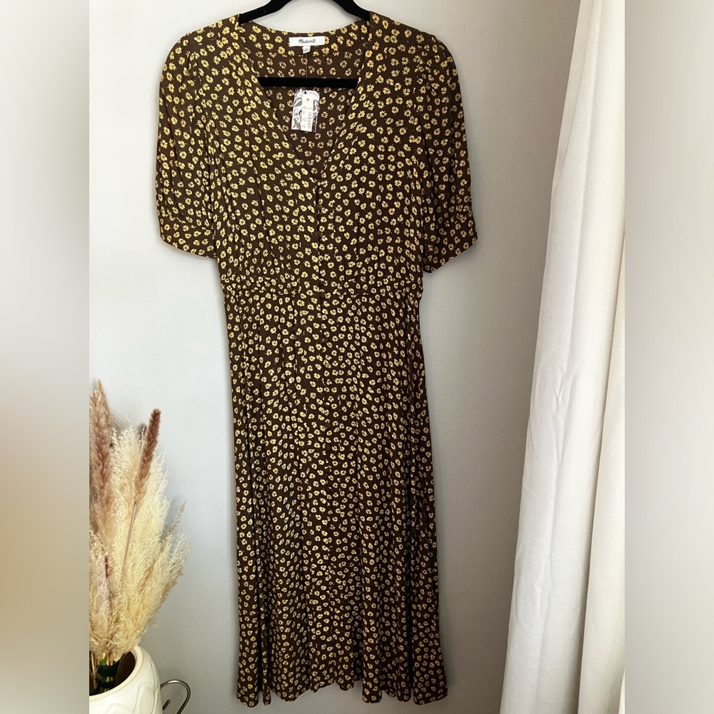 NWT Madewell Button-Cuff Midi Dress in Wood-Cut Flowers